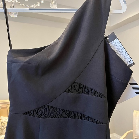 Trendyol long black dress, mesh in abdomen area. Advertised as SZ 6.NWT - Picture 5 of 9